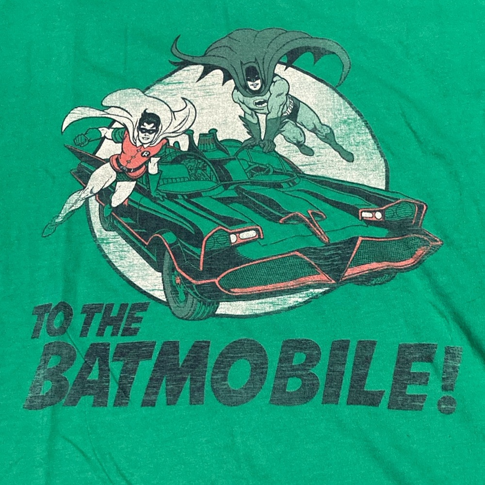 Extra large, green graphic Batman shirt with Robin